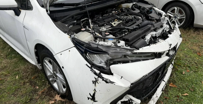 Toyota Corolla, снимка 2 - Автомобили и джипове - 52411773