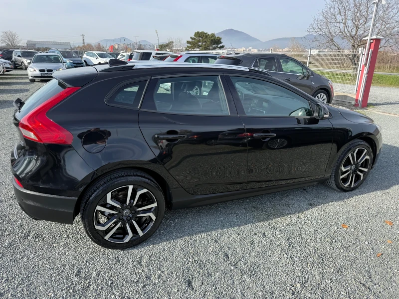 Volvo V40 Cross Country (KATO НОВА), снимка 5 - Автомобили и джипове - 52844406