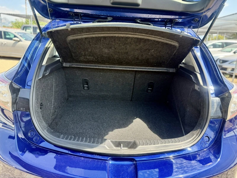 Mazda 3 2.2 6-скорости, снимка 16 - Автомобили и джипове - 52882717
