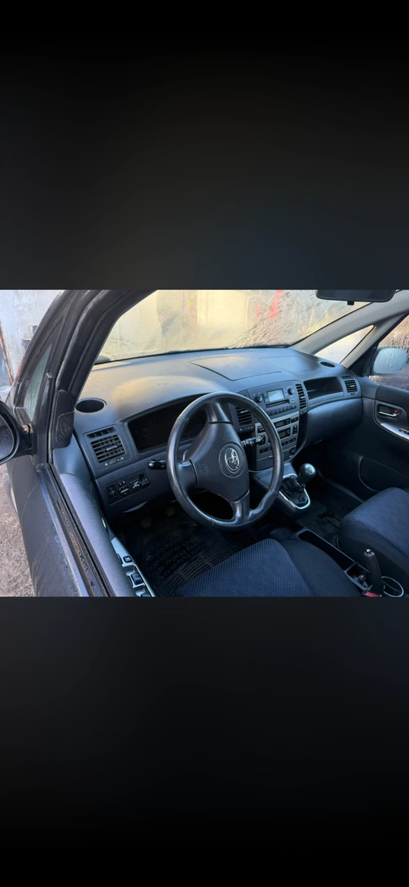 Toyota Corolla verso 1.8i, снимка 3 - Автомобили и джипове - 52952601