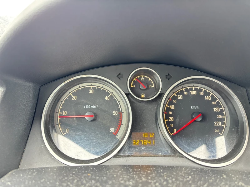 Opel Astra 1.7cdti, снимка 4 - Автомобили и джипове - 53380435