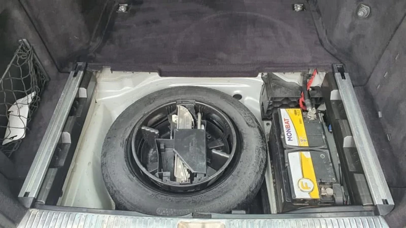 Mercedes-Benz C 220 2.2, снимка 15 - Автомобили и джипове - 53419667