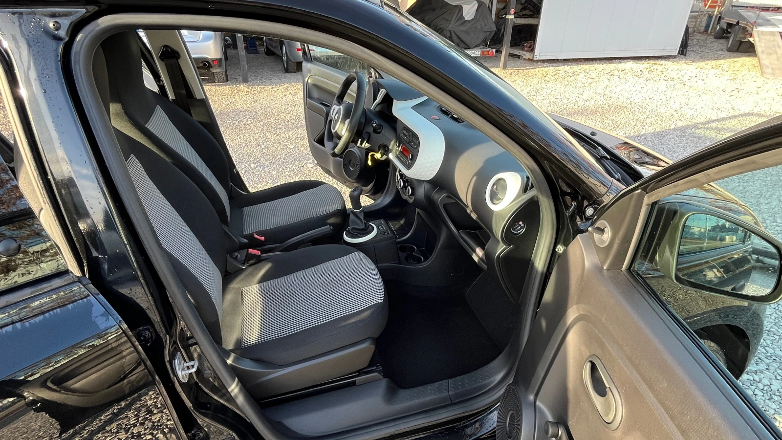 Renault Twingo  1, 0 EURO 6 - изображение 9