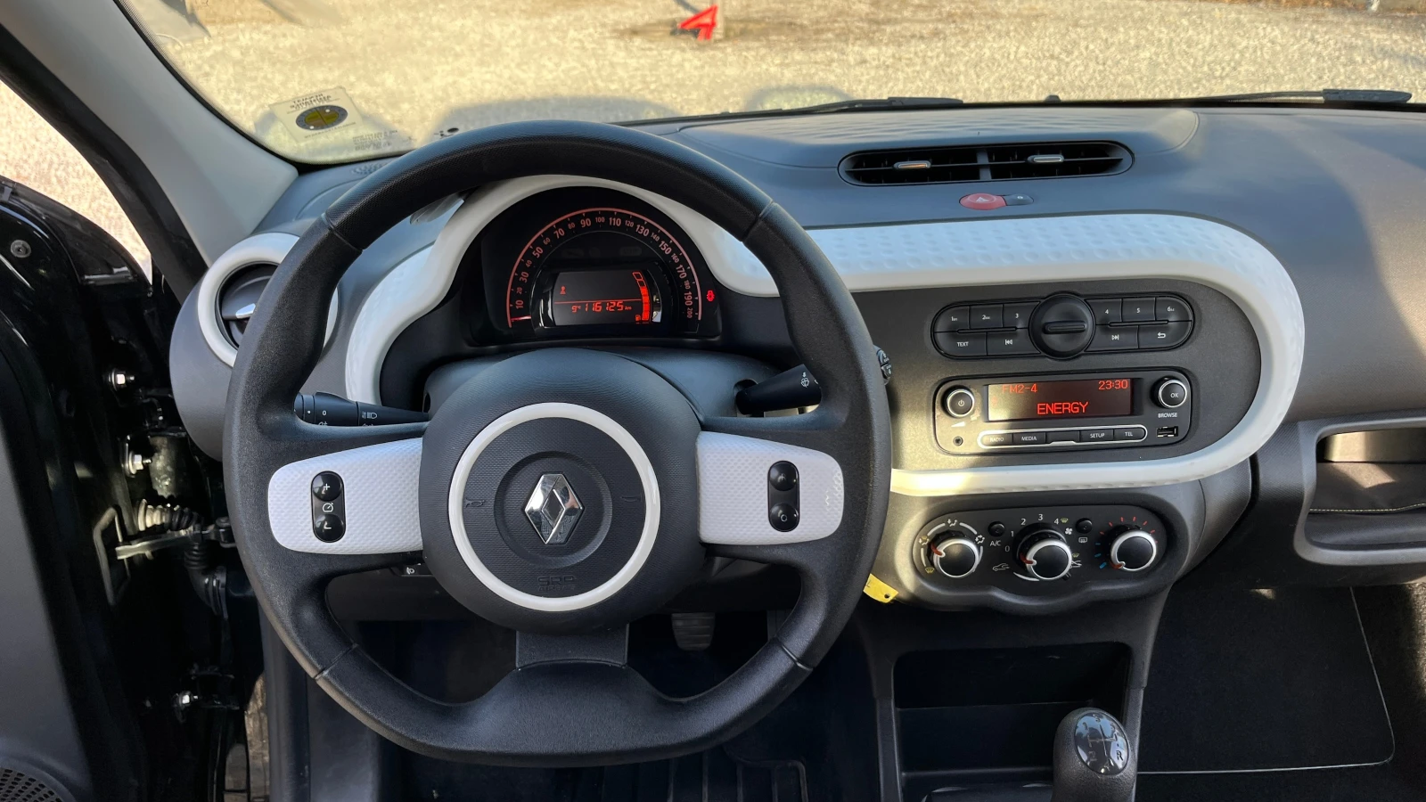 Renault Twingo  1, 0 EURO 6 - изображение 6