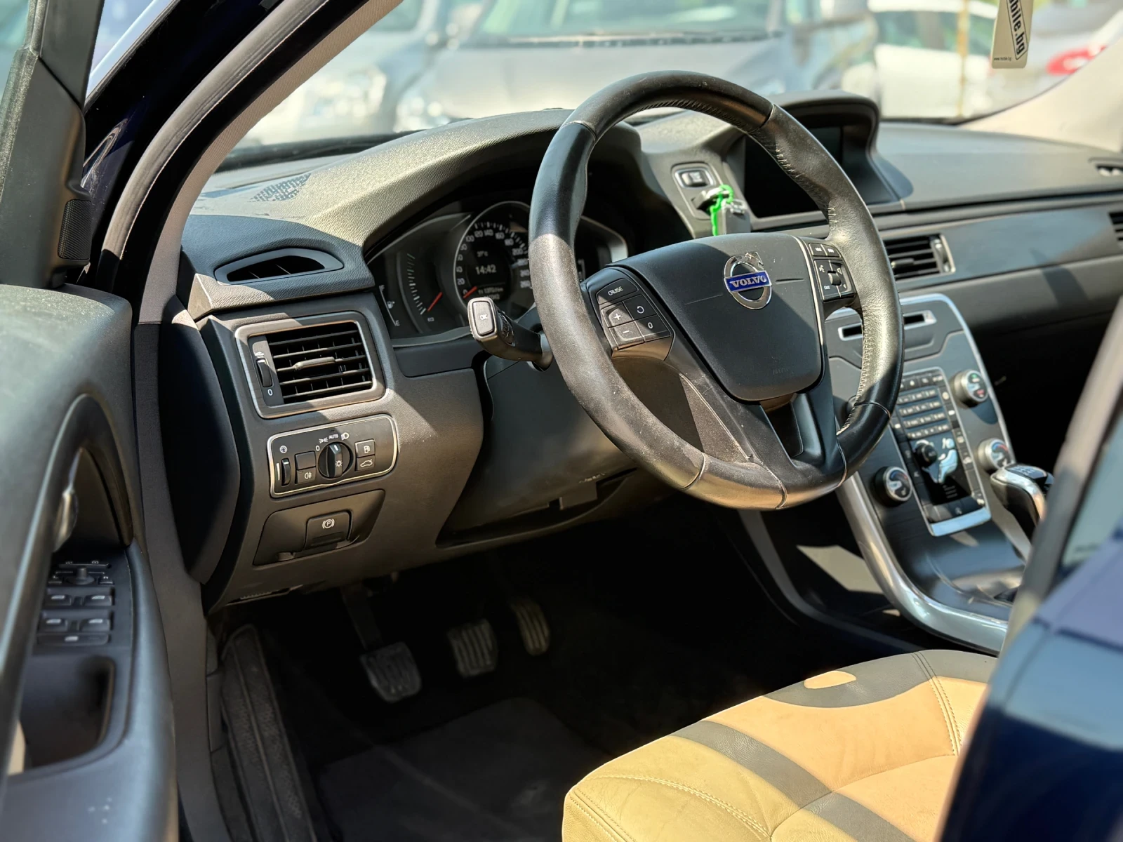 Volvo V70 D3 - изображение 9