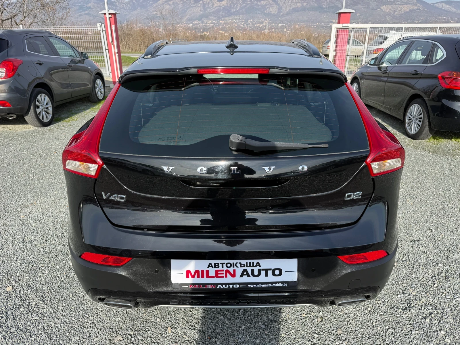 Volvo V40 Cross Country (KATO НОВА) - изображение 7