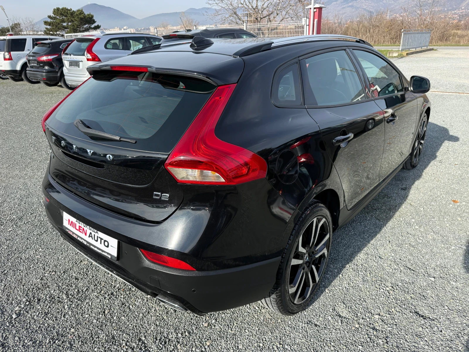 Volvo V40 Cross Country (KATO НОВА) - изображение 6