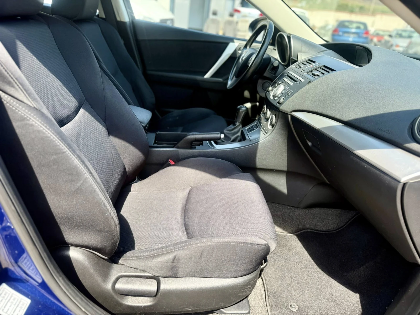 Mazda 3 2.2 6-�������� | Mobile.bg � ����������� 12