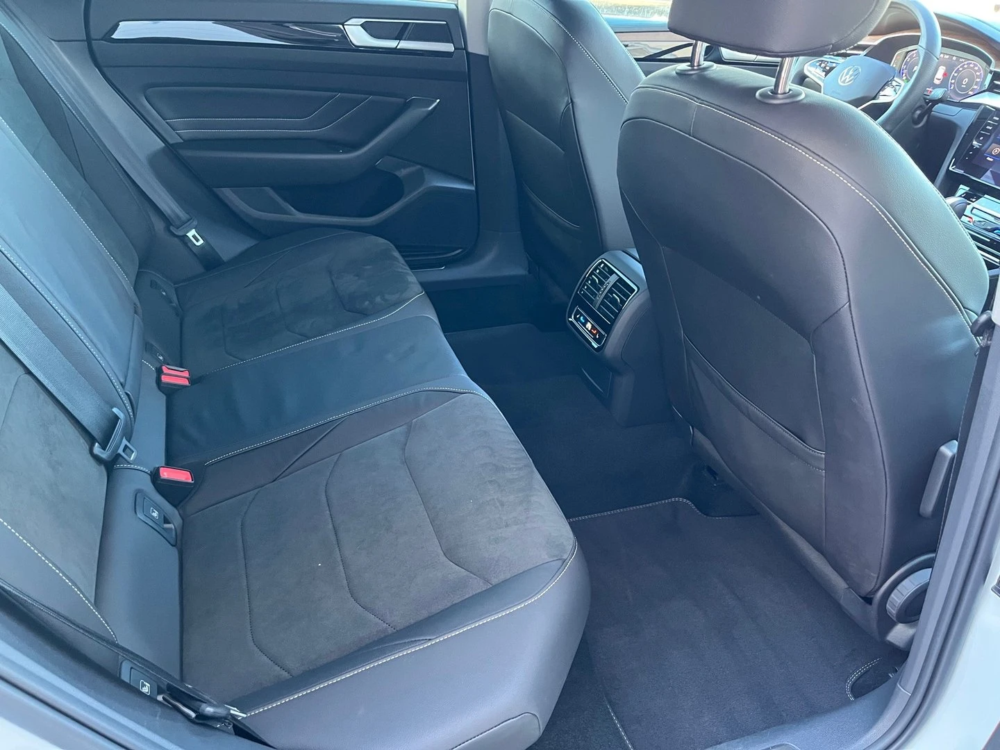 VW Arteon Elegance 2.0 TSI OPF DSG - изображение 7