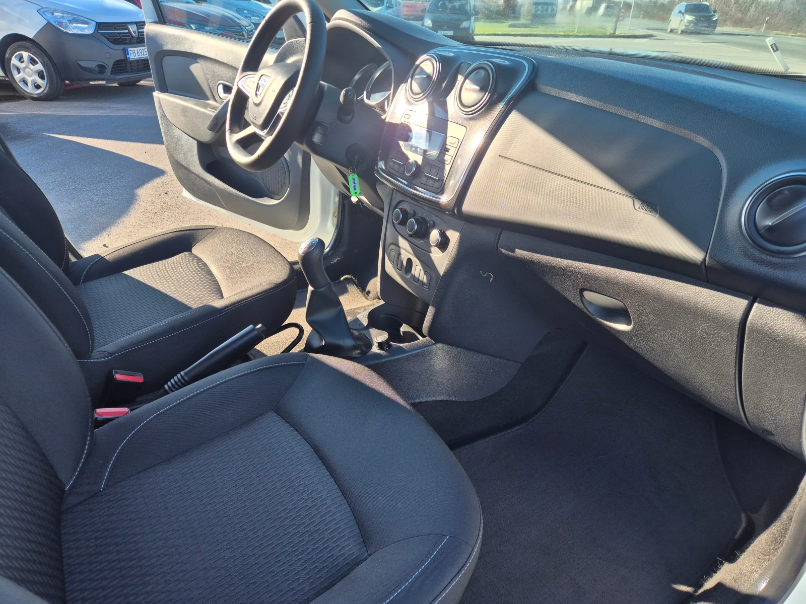 Dacia Dokker НОВ-M/T 1.5 DCI - изображение 9