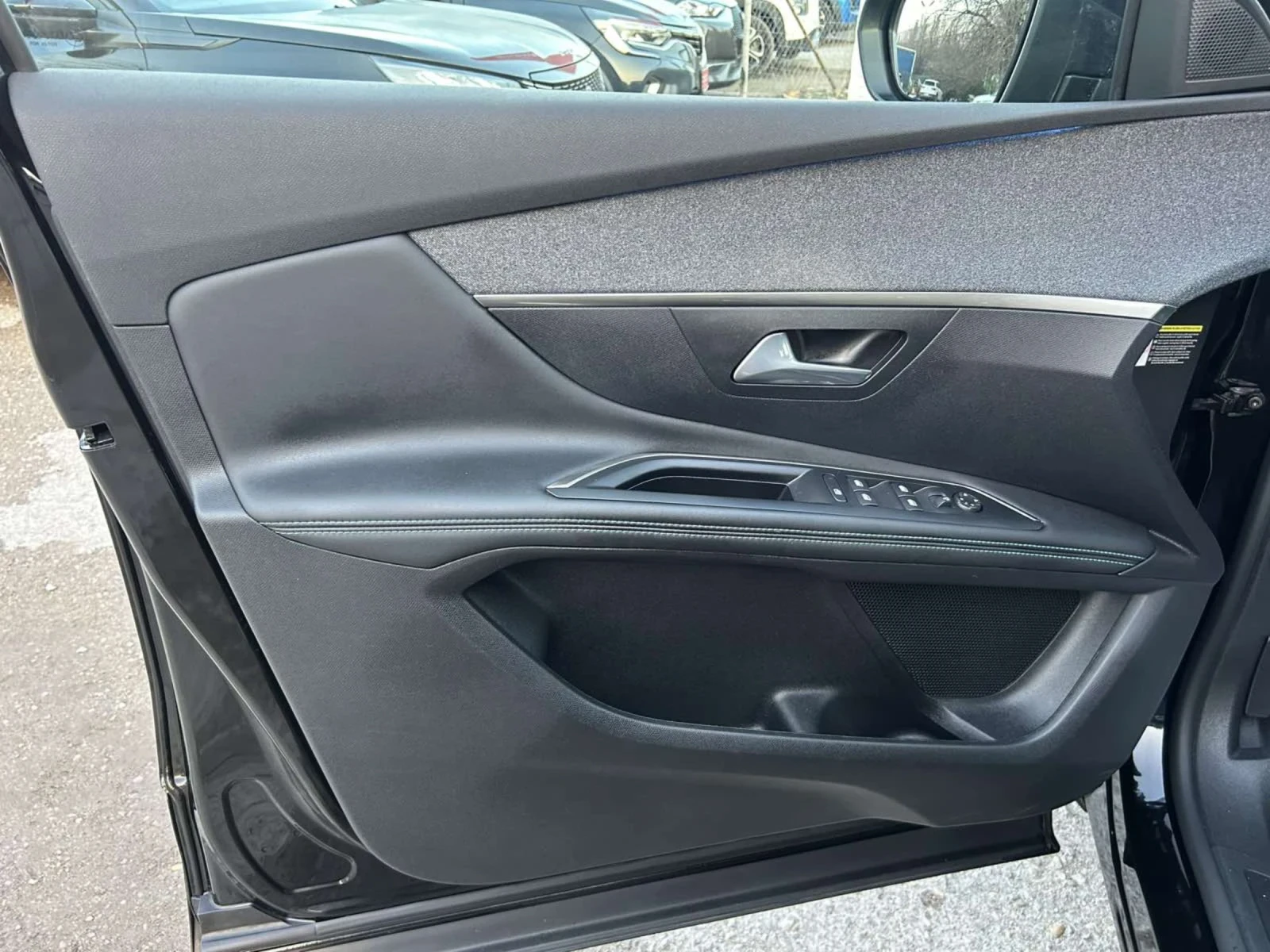 Peugeot 3008 1.5 HDI 130 * EAT 8 * VIRTUAL COCKPIT * CAM * NAVI - изображение 7