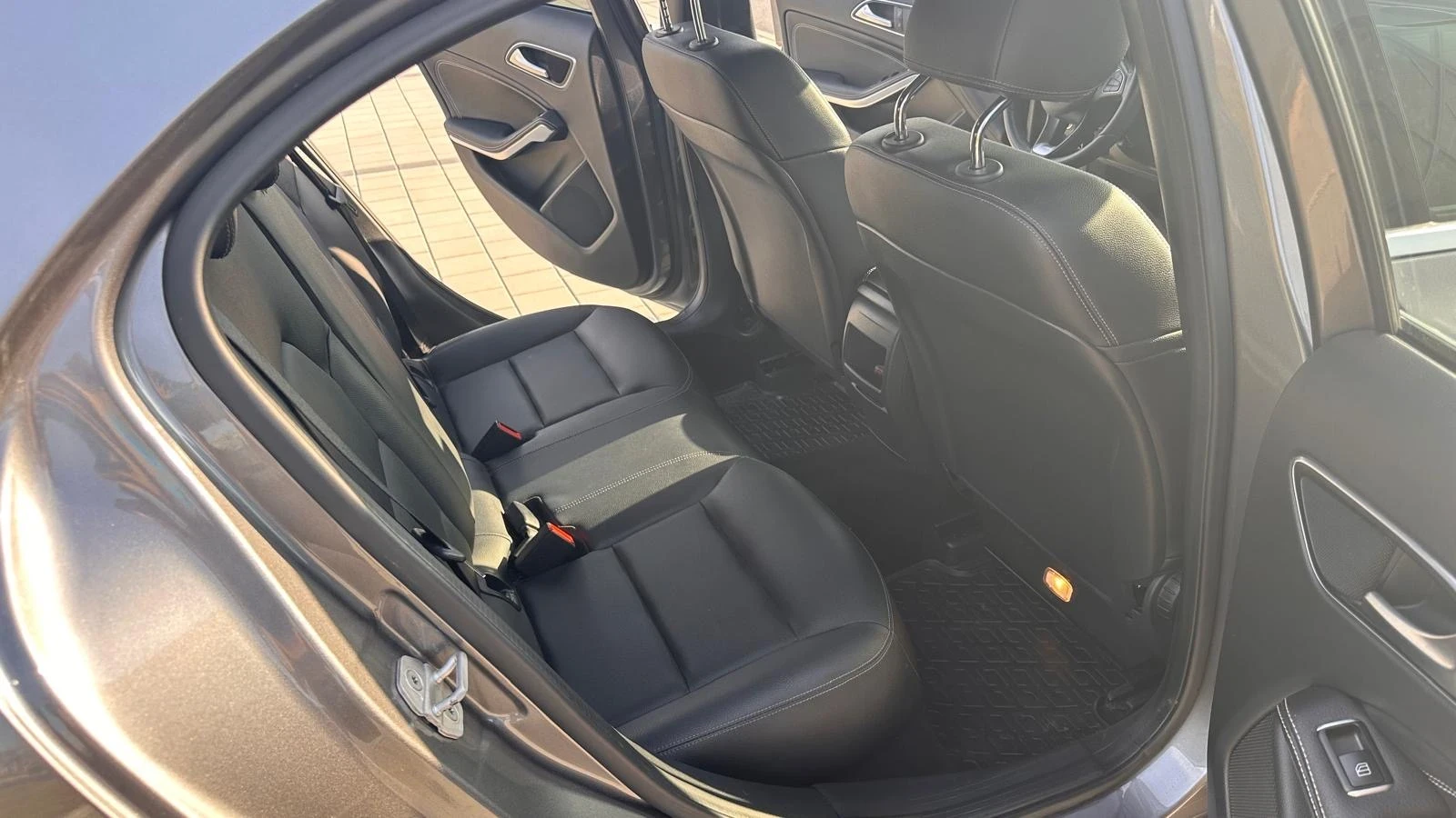 Mercedes-Benz A 180, снимка 11 - Автомобили и джипове - 53713198