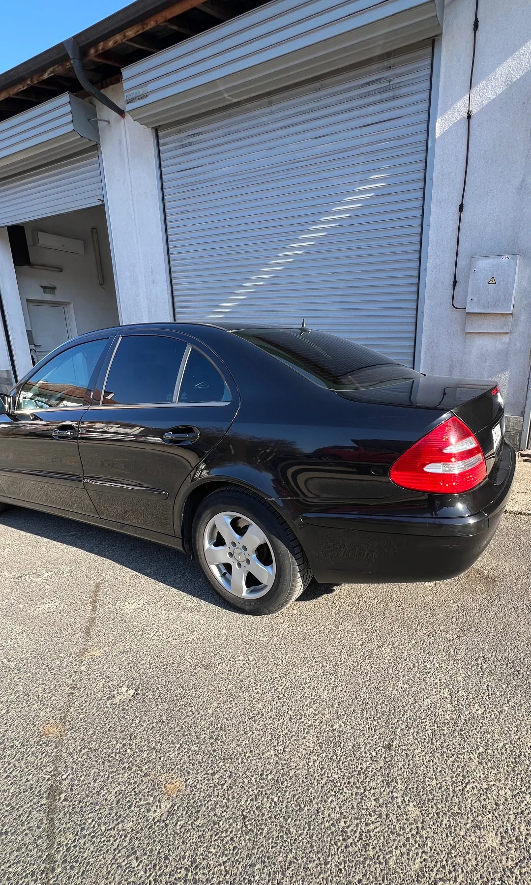 Mercedes-Benz 220, снимка 3 - Автомобили и джипове - 53866093