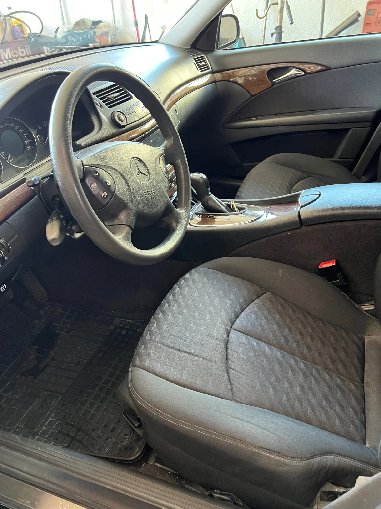 Mercedes-Benz 220, снимка 14 - Автомобили и джипове - 53866093