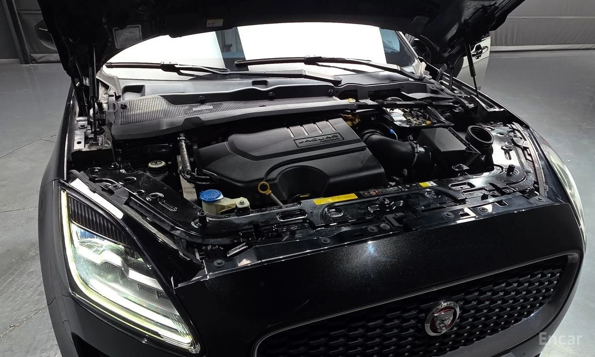 Jaguar E-pace P250* S* ПОДГРЕВ* ПАНОРАМА* KEYLESS* , снимка 17 - Автомобили и джипове - 54085283