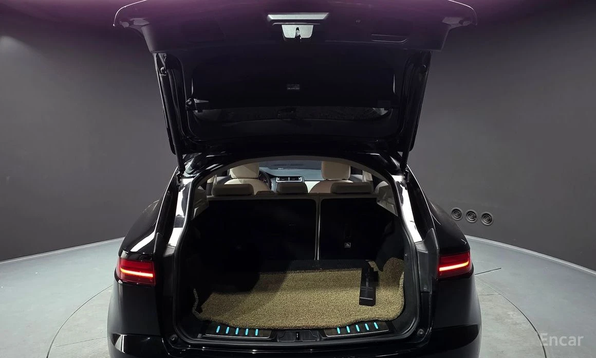 Jaguar E-pace P250* S* ПОДГРЕВ* ПАНОРАМА* KEYLESS* , снимка 15 - Автомобили и джипове - 54085283