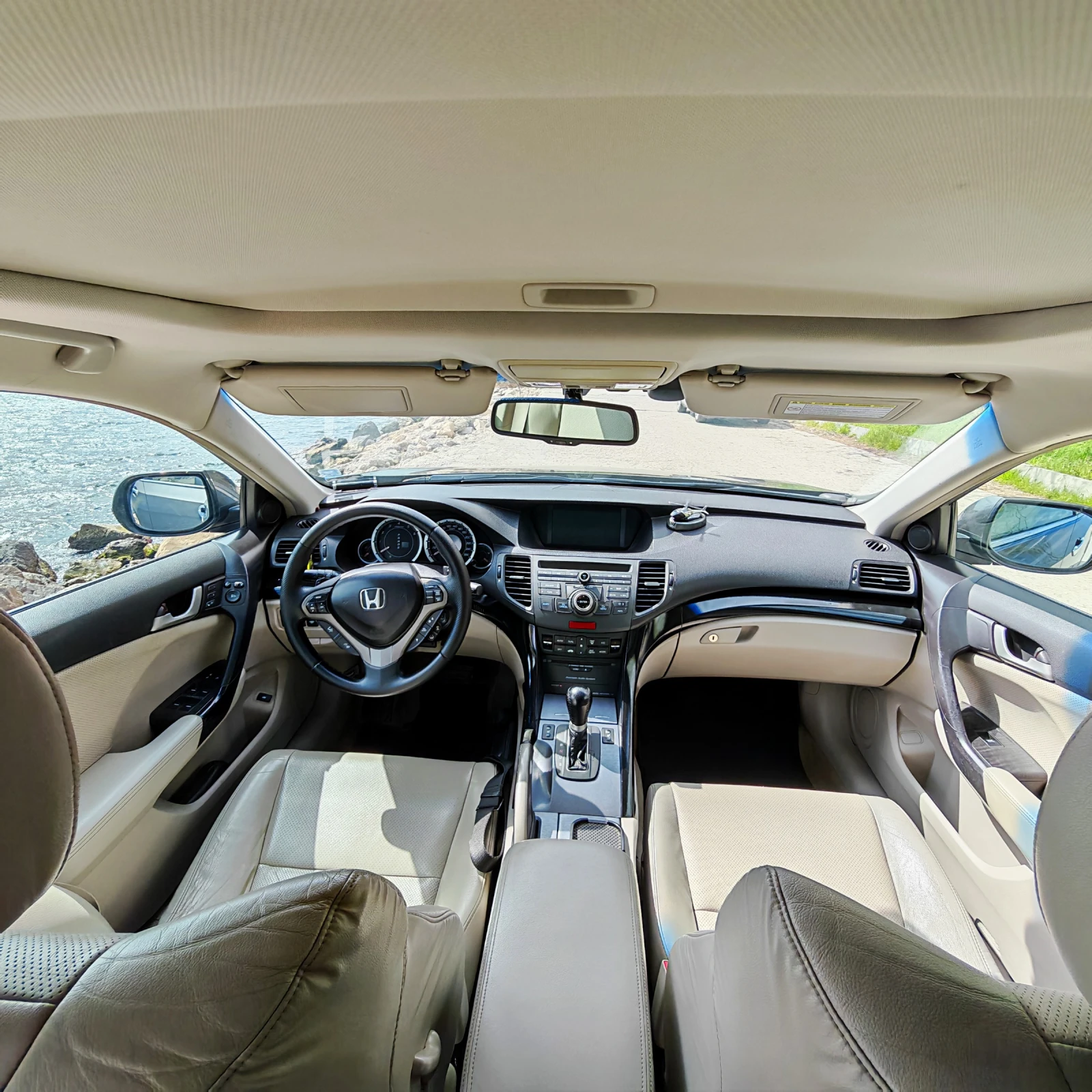 Honda Accord EXECUTIVE, снимка 7 - Автомобили и джипове - 54319635