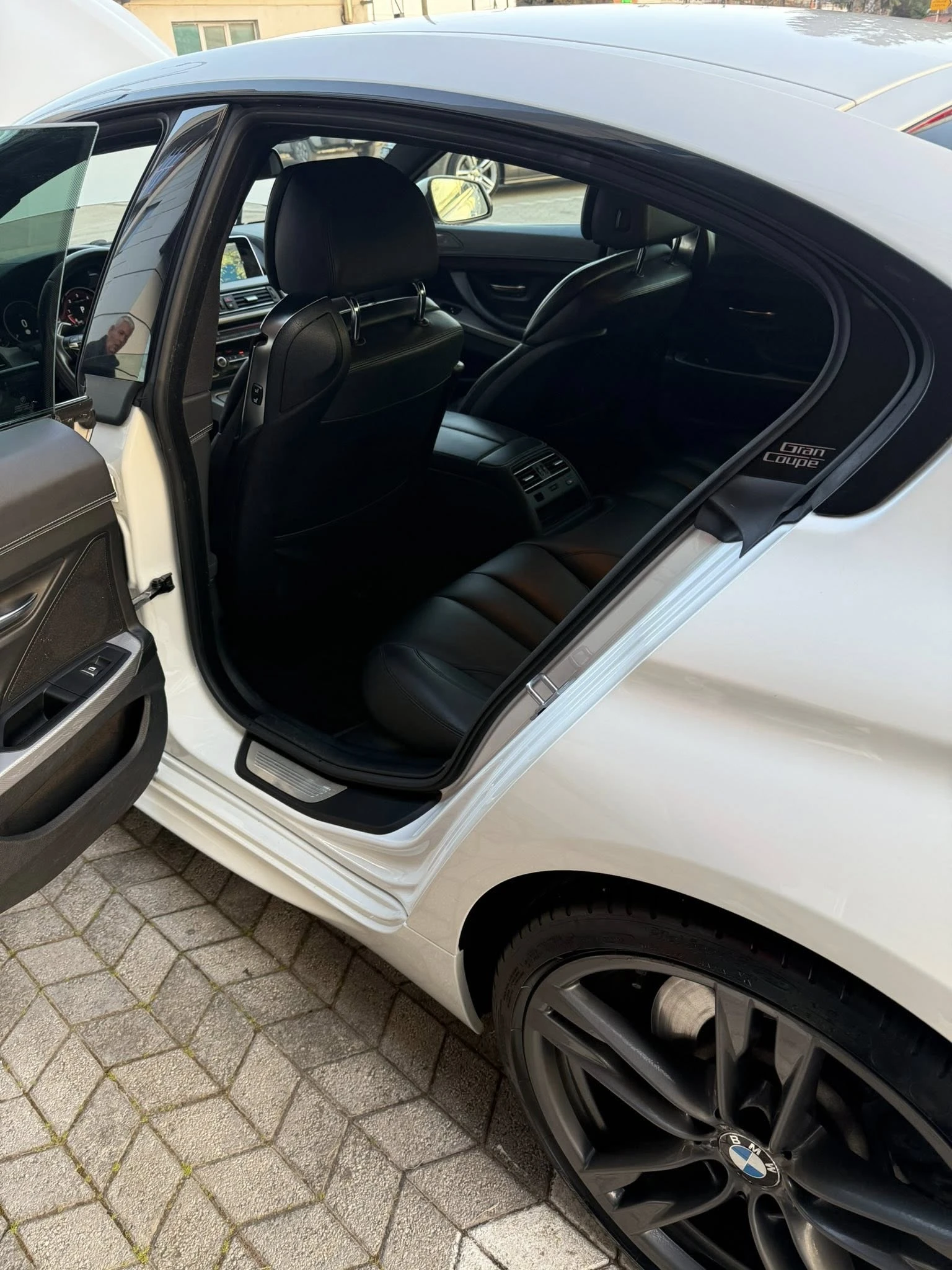 BMW 640 640d xDrive, снимка 9 - Автомобили и джипове - 54425643