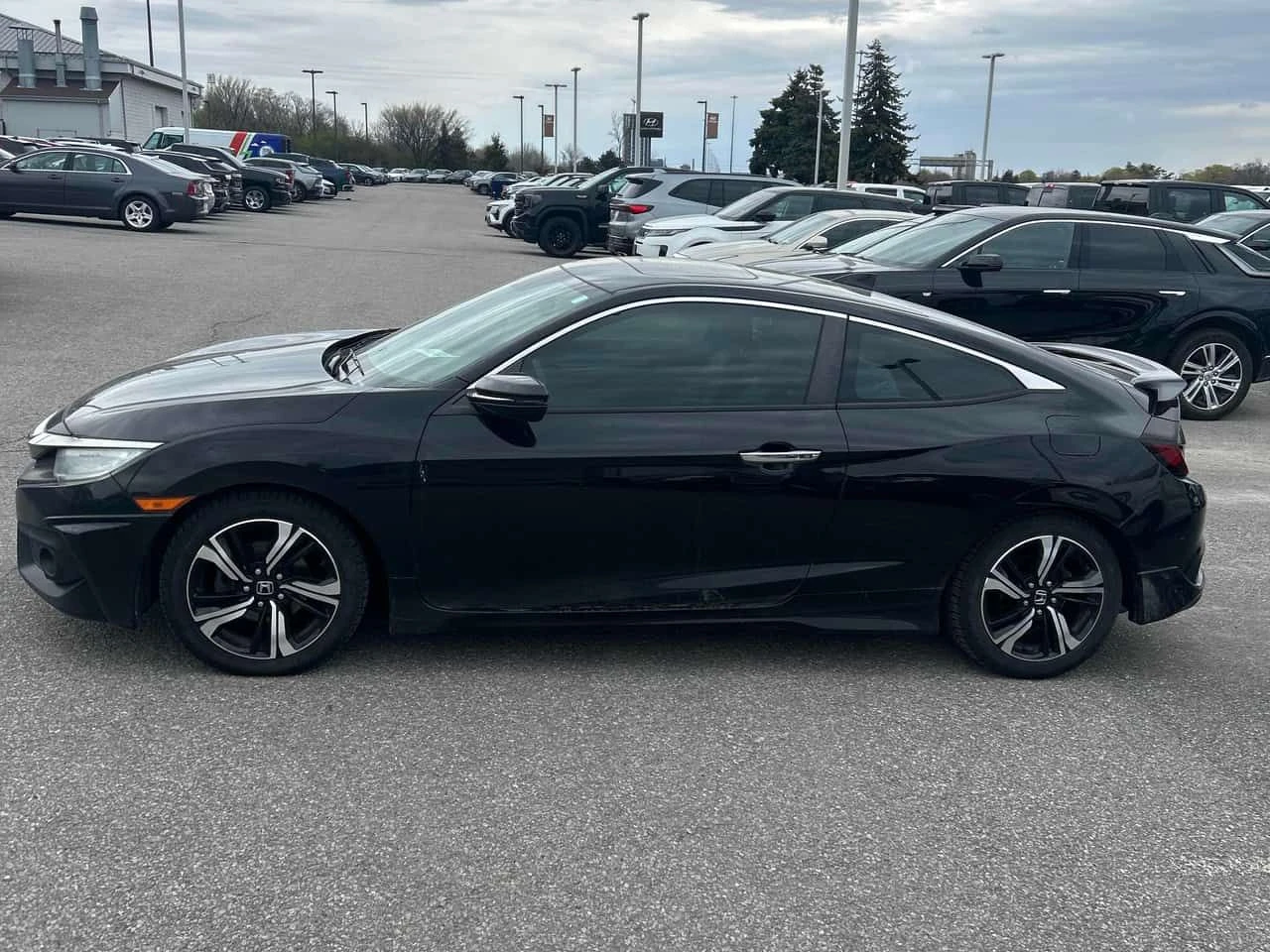 Honda Civic * Touring * КОМПЛЕКТ ГУМИ * ПОДГРЕВ * NAVI, снимка 13 - Автомобили и джипове - 54442329