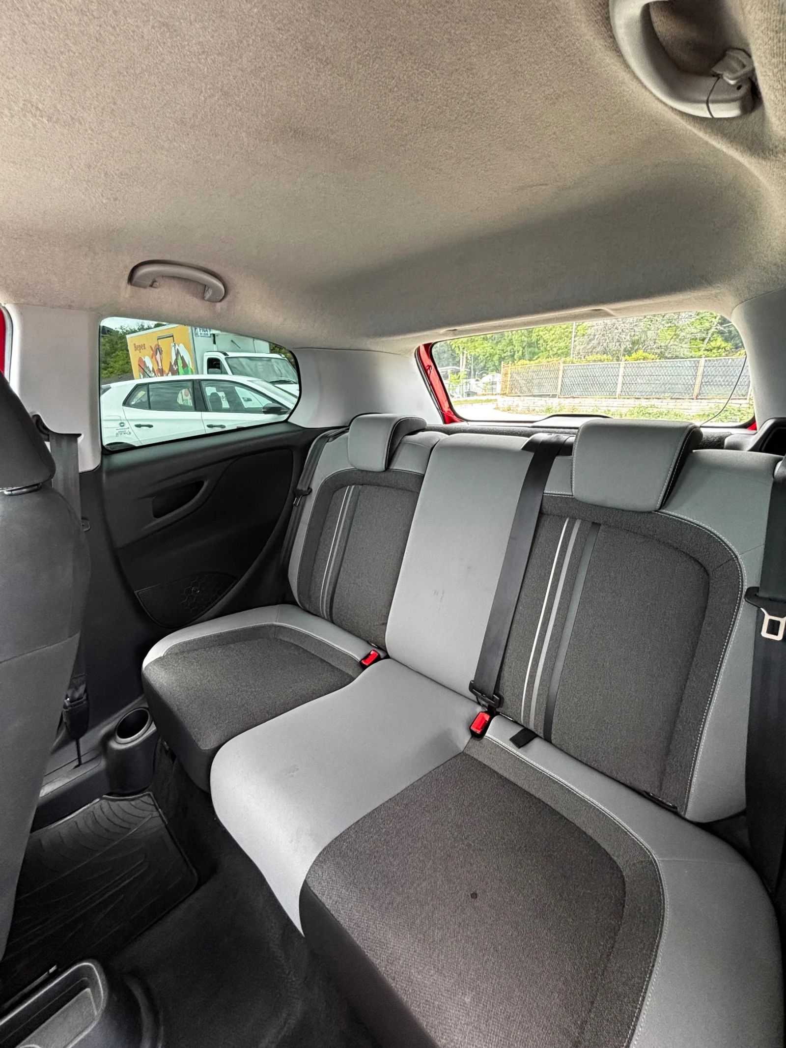 Fiat Punto 1.3 MultiJet, снимка 14 - Автомобили и джипове - 54800759