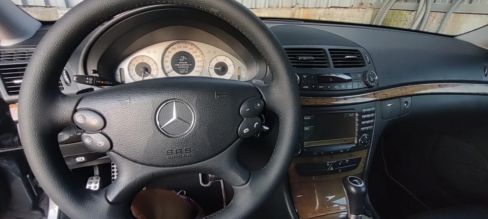 Mercedes-Benz E 320 CDI EVO, снимка 16 - Автомобили и джипове - 55506483