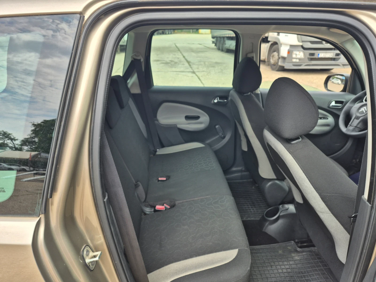 Citroen C3 Picasso 1.6 Бензин ., снимка 8 - Автомобили и джипове - 55298168