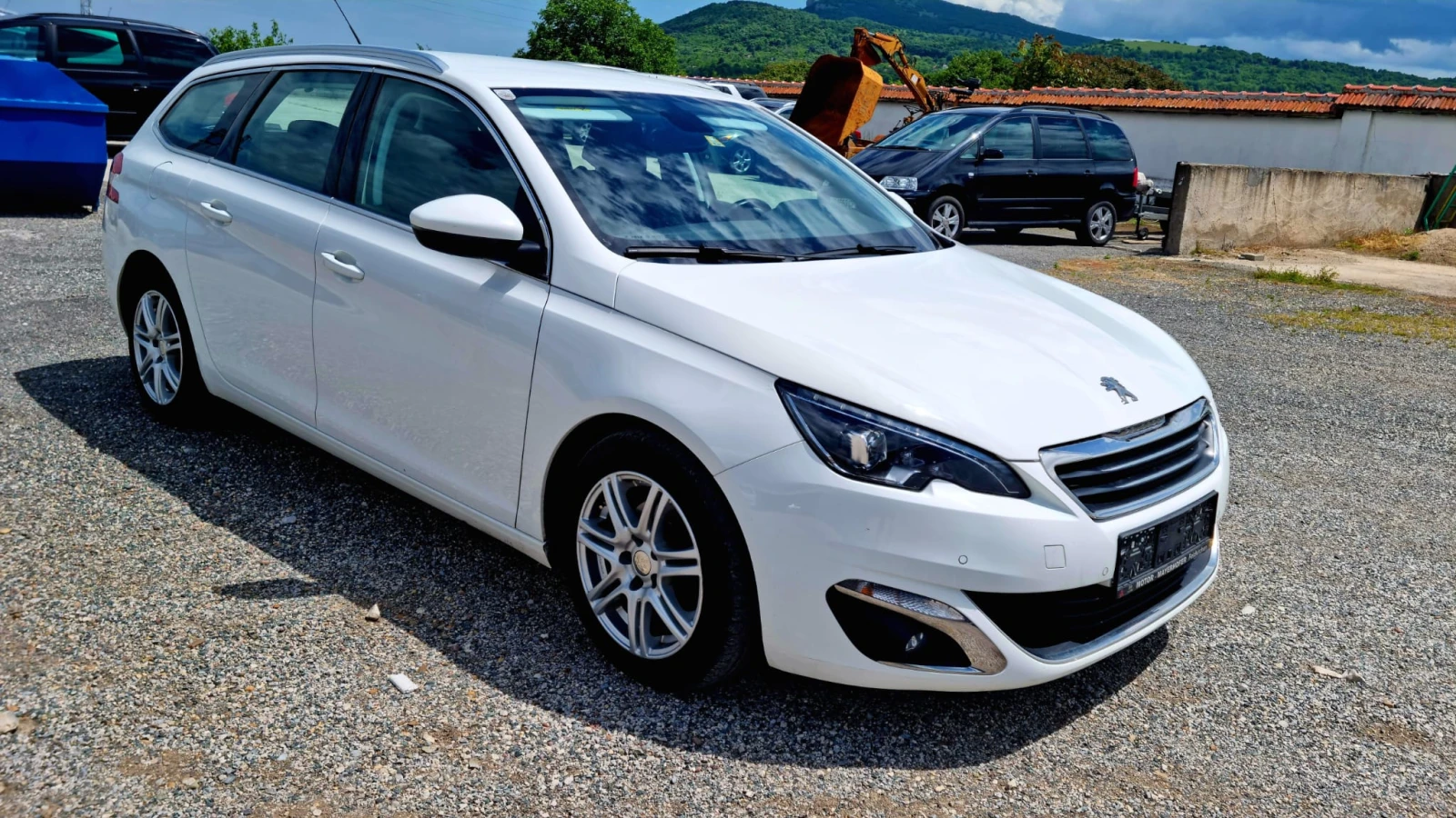 Peugeot 308 LED/NAVI/КАМЕРА/С.ИЗТОРИЯ, снимка 4 - Автомобили и джипове - 55802144