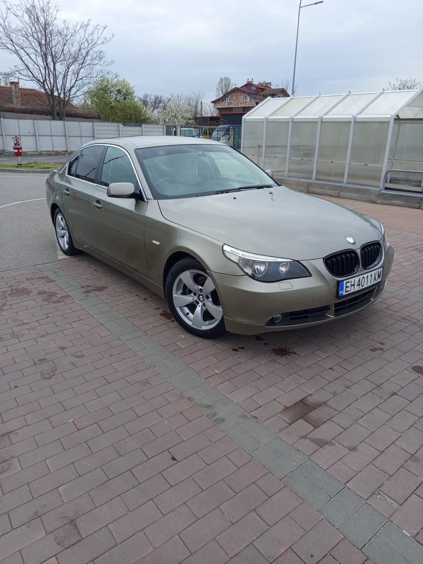 BMW 520, снимка 3 - Автомобили и джипове - 55943002