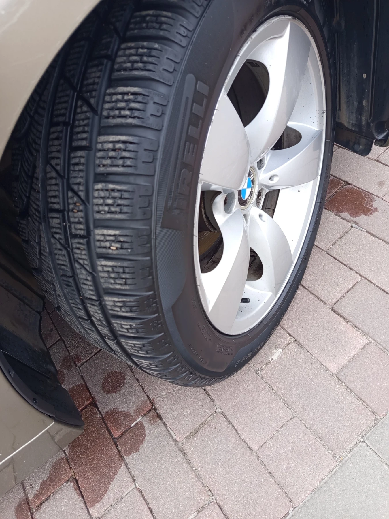 BMW 520, снимка 8 - Автомобили и джипове - 55943002