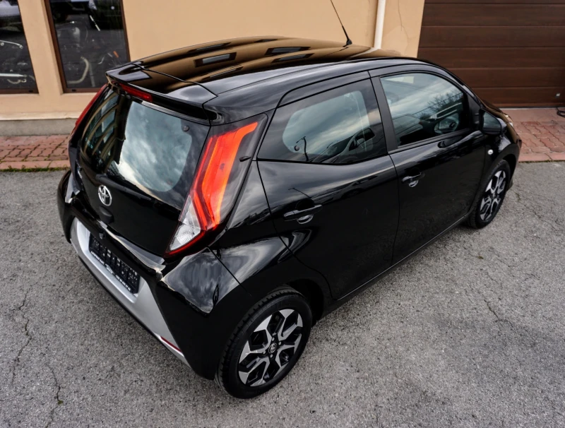 Toyota Aygo 1.0i x-fun m-mt , снимка 3 - Автомобили и джипове - 29473356