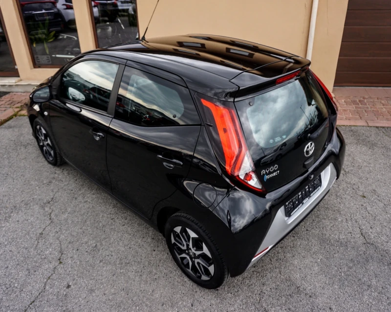 Toyota Aygo 1.0i x-fun m-mt , снимка 4 - Автомобили и джипове - 29473356