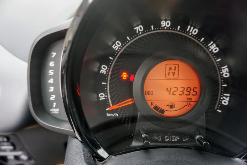 Toyota Aygo 1.0i x-fun m-mt , снимка 7 - Автомобили и джипове - 29473356