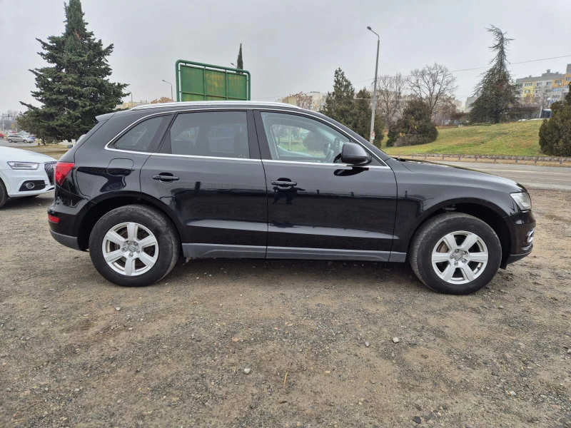 Audi Q5 2.0TDI Автомат, снимка 6 - Автомобили и джипове - 48289211