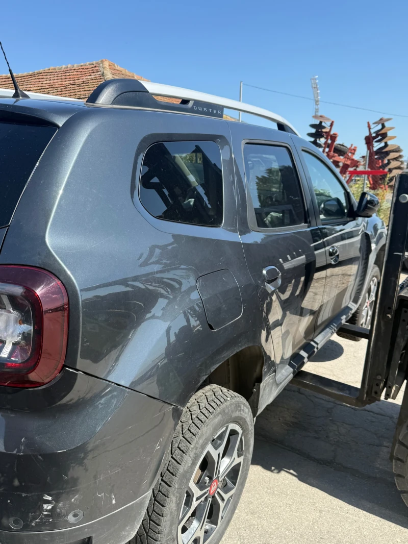 Dacia Duster 360 градуса камера 1.5dci, снимка 9 - Автомобили и джипове - 50865959