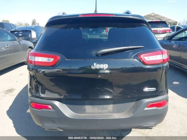 Jeep Cherokee, снимка 7 - Автомобили и джипове - 48304502