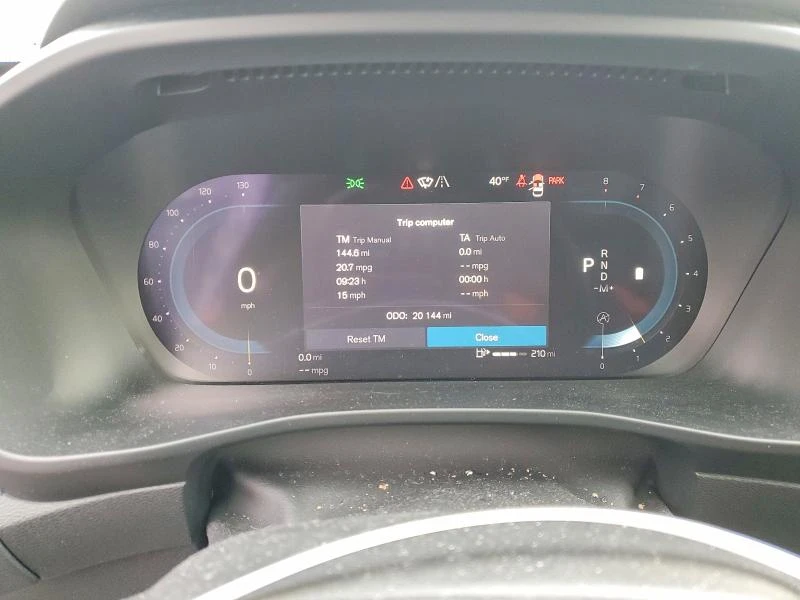 Volvo XC40 2.0L 4 ALL WHEEL DRIVE, снимка 9 - Автомобили и джипове - 53964310