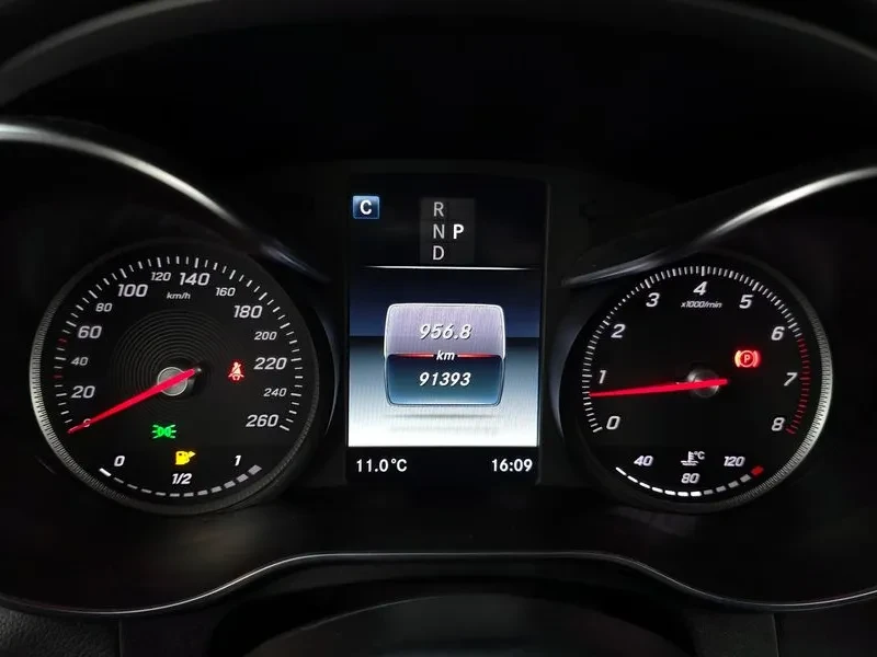 Mercedes-Benz GLC X253 Glc300 4Matic Amg Line, снимка 8 - Автомобили и джипове - 55308690