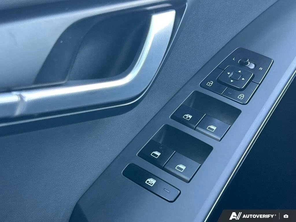 Kia Niro Подгрев на волан * Пано  , снимка 13 - Автомобили и джипове - 54492188