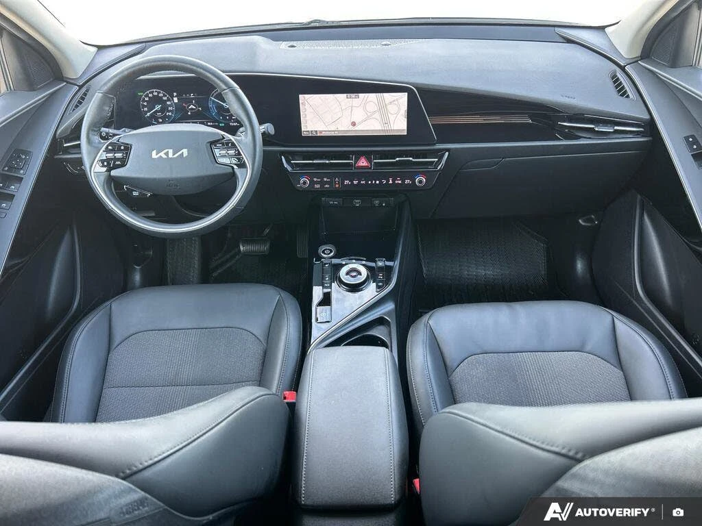 Kia Niro Подгрев на волан * Пано  , снимка 17 - Автомобили и джипове - 54492188