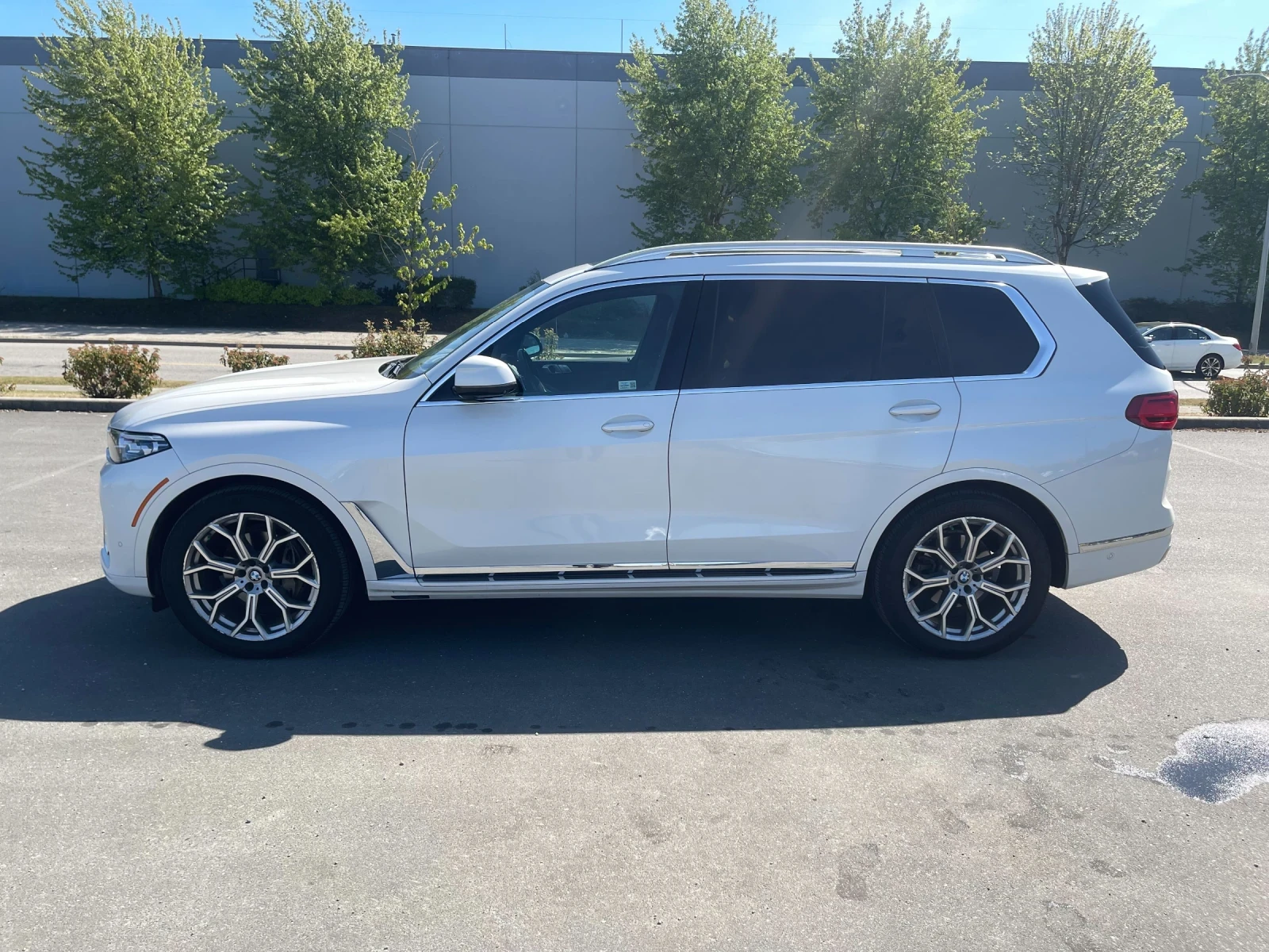 BMW X7 xDrive40i * ОБДУХВАНЕ * ПАНОРАМА * HARMAN KARDON, снимка 2 - Автомобили и джипове - 54644994