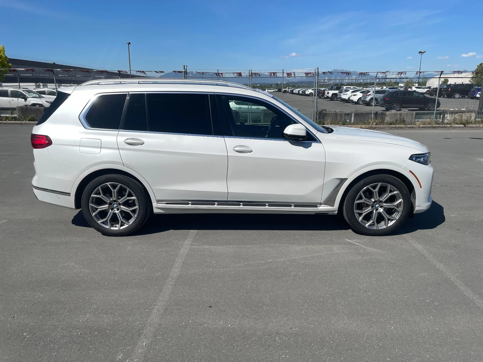 BMW X7 xDrive40i * ОБДУХВАНЕ * ПАНОРАМА * HARMAN KARDON, снимка 3 - Автомобили и джипове - 54644994