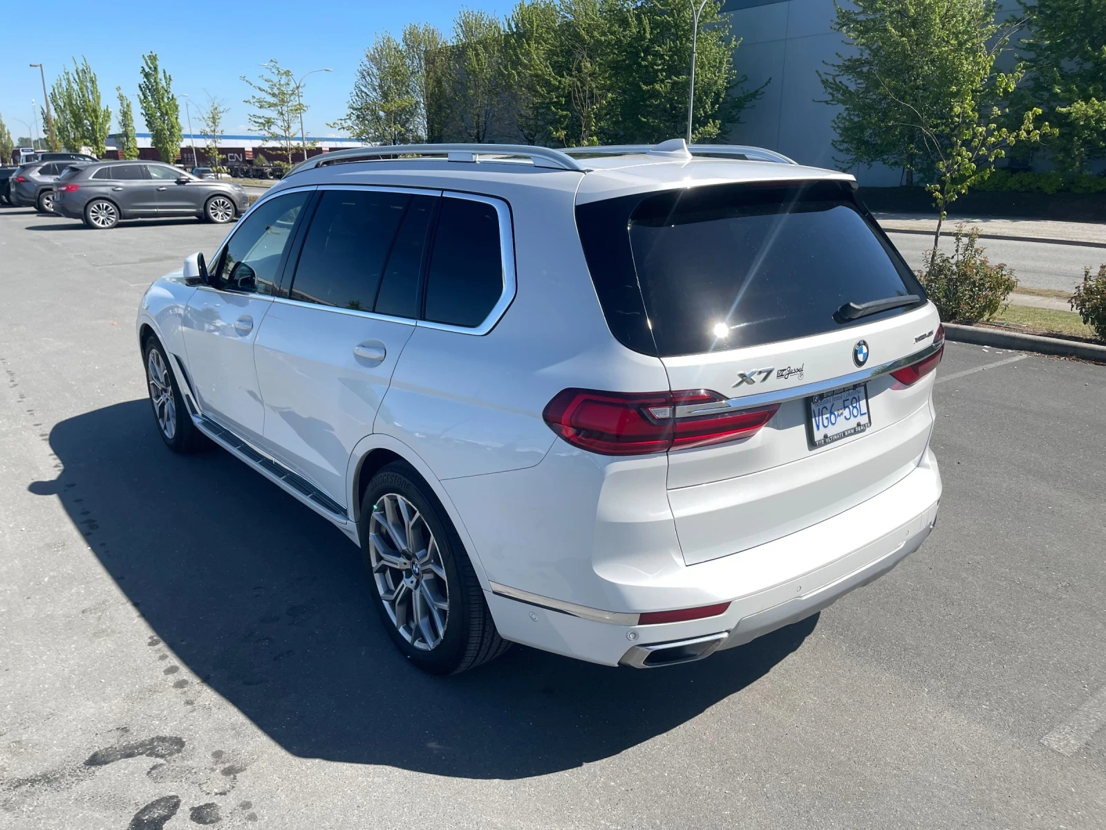 BMW X7 xDrive40i * ОБДУХВАНЕ * ПАНОРАМА * HARMAN KARDON, снимка 10 - Автомобили и джипове - 54644994