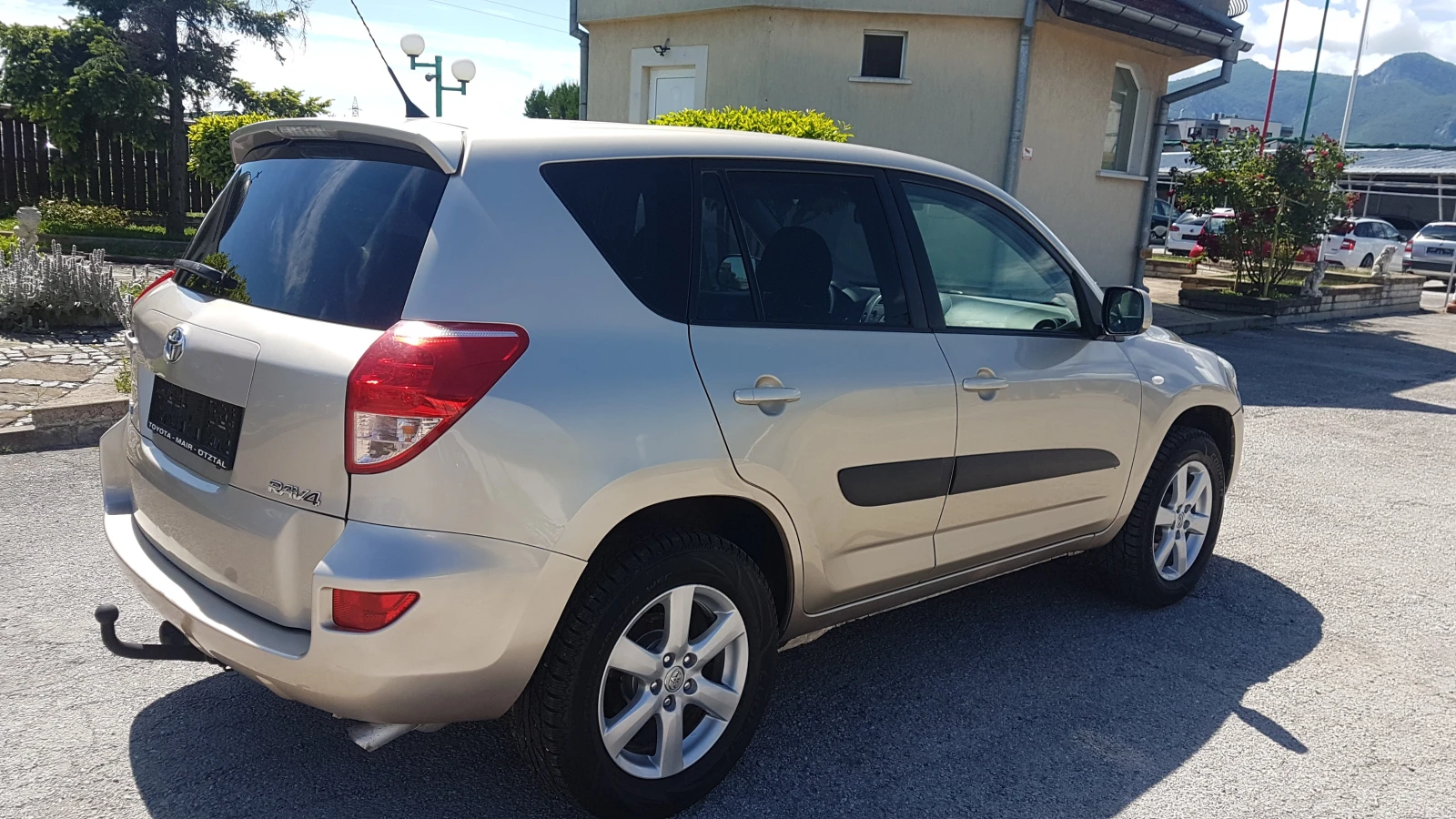 Toyota Rav4 2.2 D4D 136кс, снимка 4 - Автомобили и джипове - 54944797