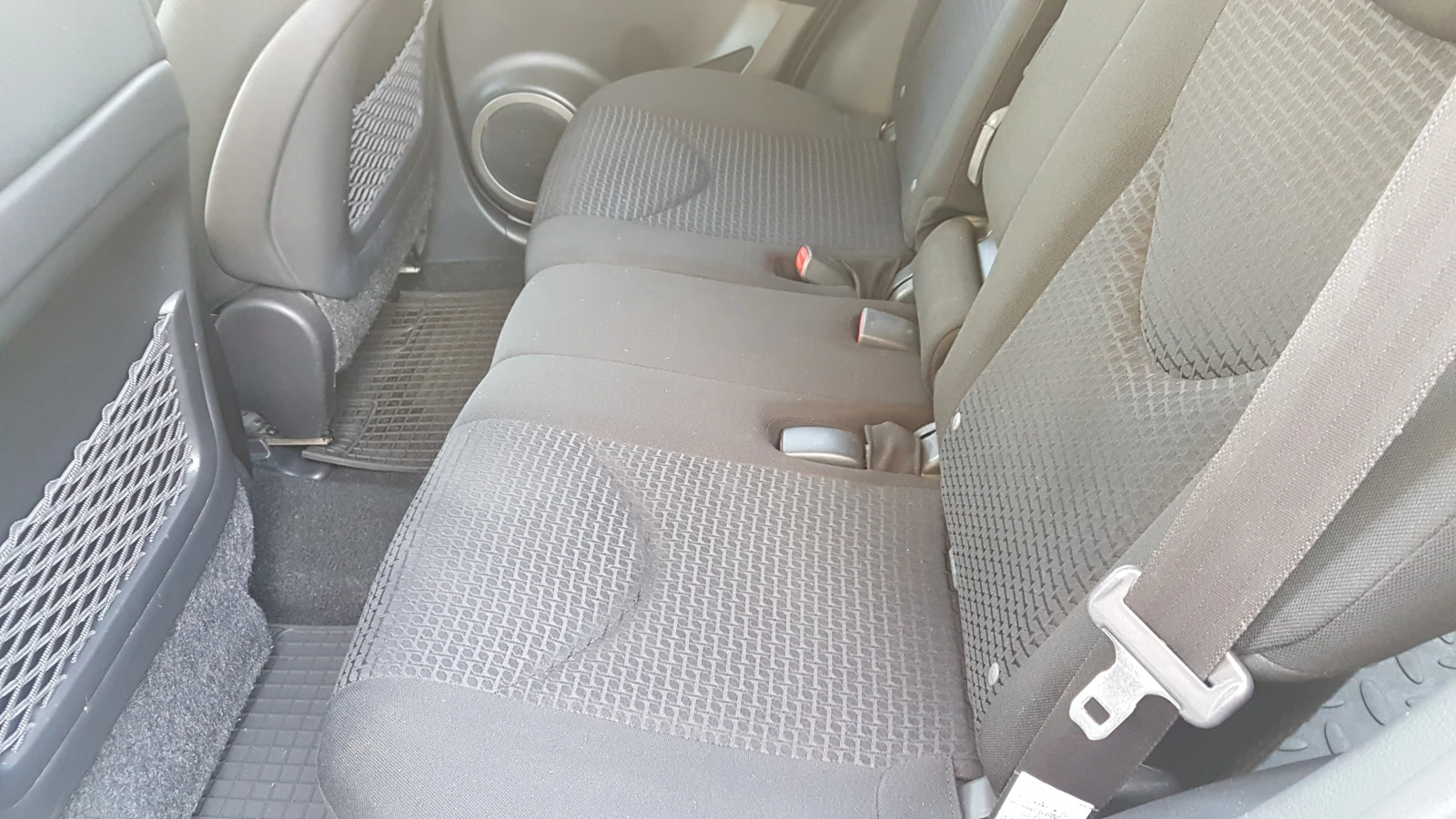 Toyota Rav4 2.2 D4D 136кс, снимка 11 - Автомобили и джипове - 54944797