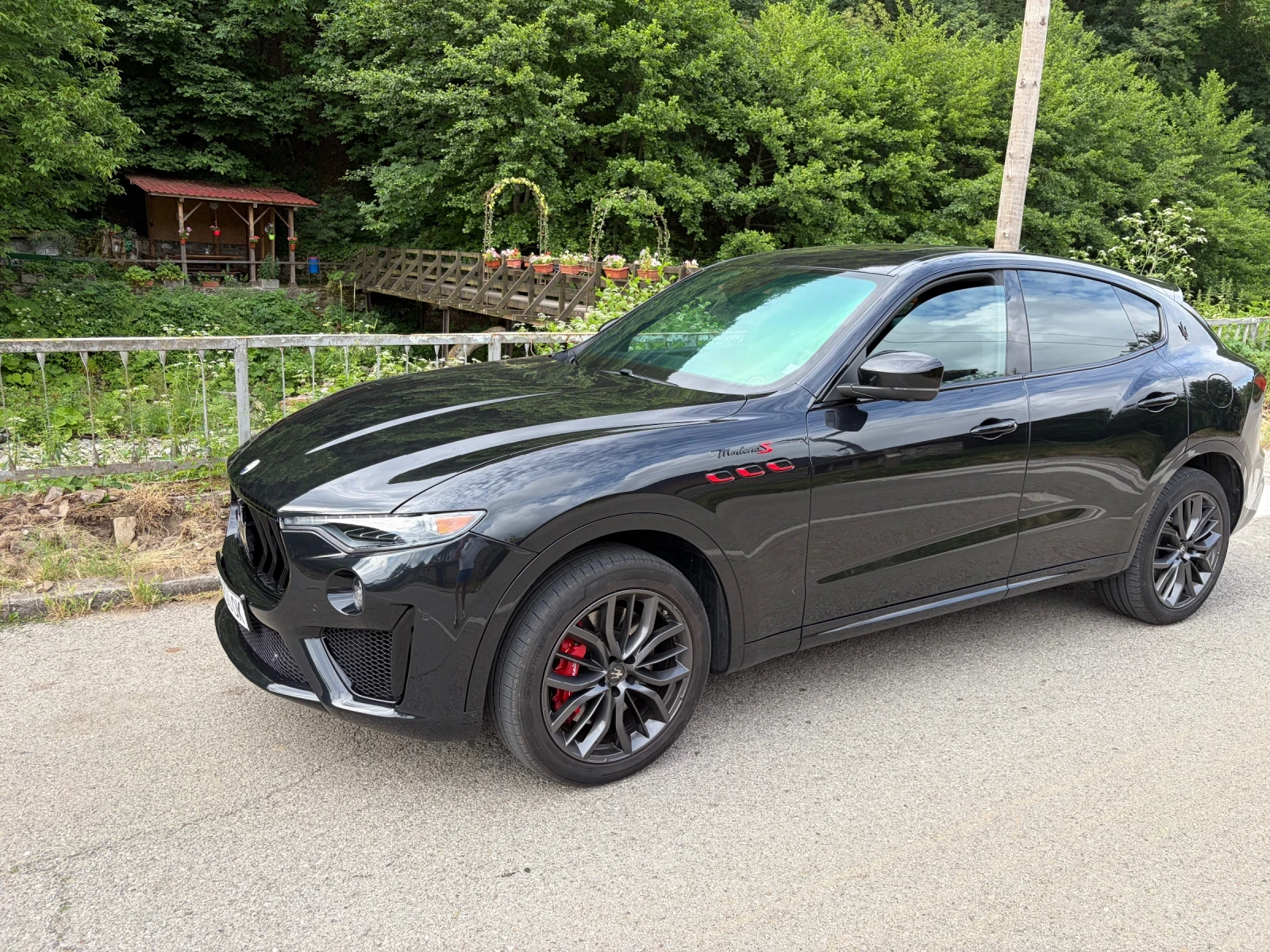 Maserati Levante Trofeo-Modena S //F154 V8, снимка 2 - Автомобили и джипове - 55127932