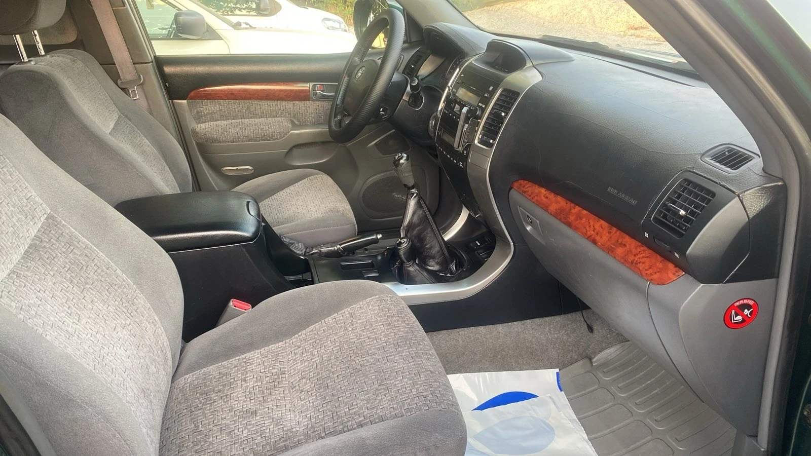 Toyota Land cruiser 3, 0 D4D/РЪЧКА, снимка 9 - Автомобили и джипове - 55651590