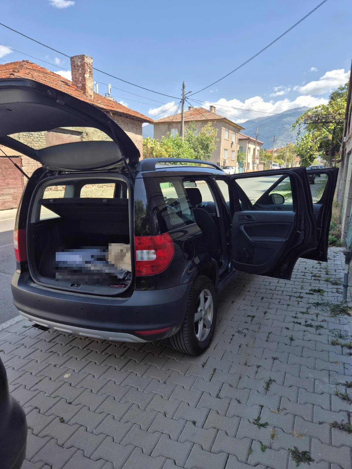 Skoda Yeti, снимка 7 - Автомобили и джипове - 55846221