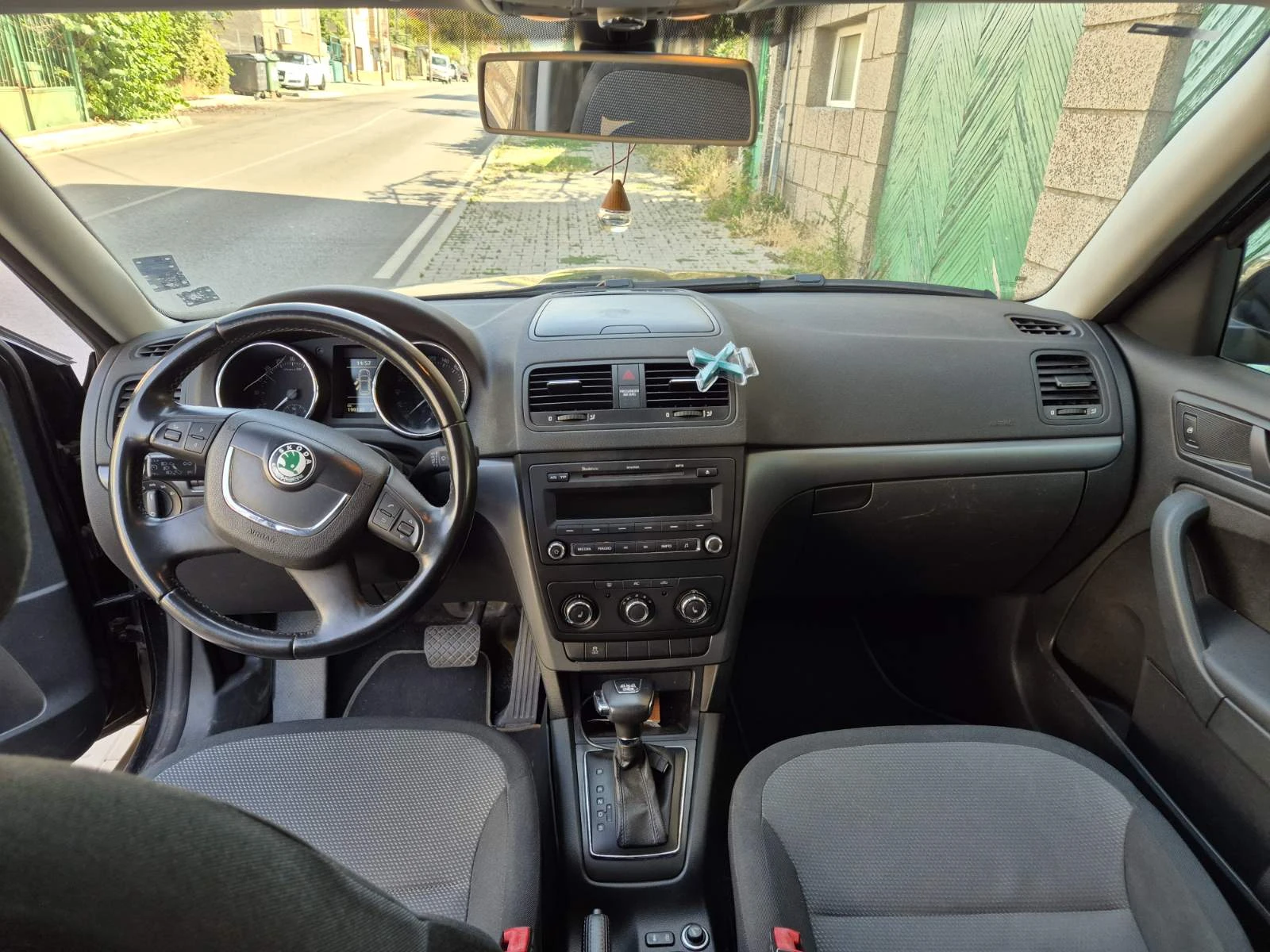 Skoda Yeti, снимка 6 - Автомобили и джипове - 55846221