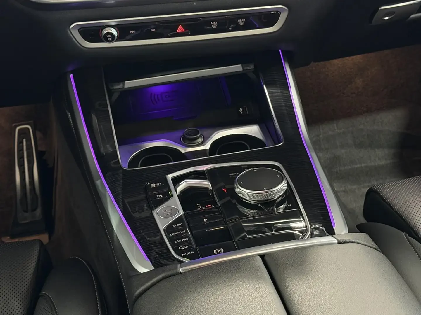 BMW X5 40i* M* SPORT* HARMON* KARDON* ДИСТРОНИК* 360КАМЕР, снимка 9 - Автомобили и джипове - 55978350