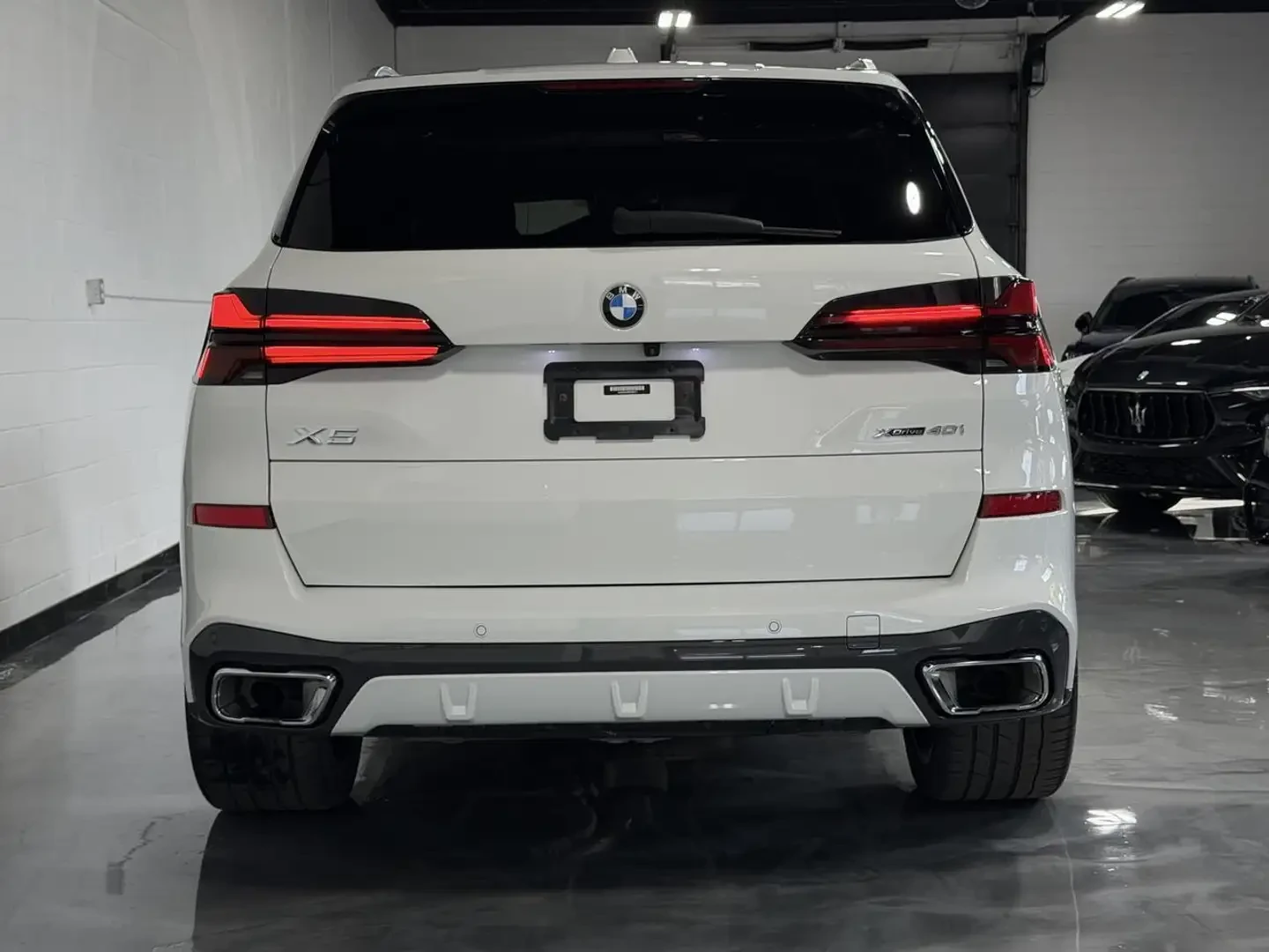 BMW X5 40i* M* SPORT* HARMON* KARDON* ДИСТРОНИК* 360КАМЕР, снимка 4 - Автомобили и джипове - 55978350